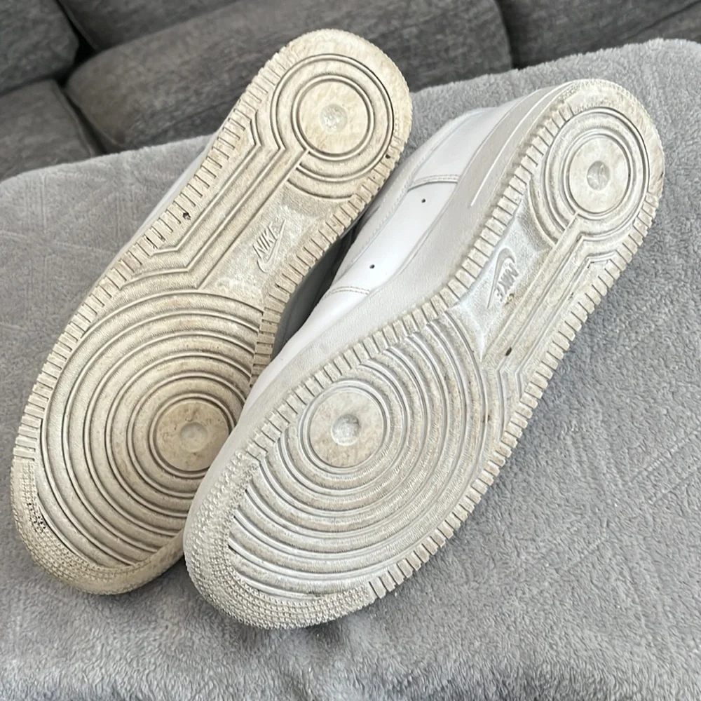 Nike Air Force ones - Picture 3 of 4